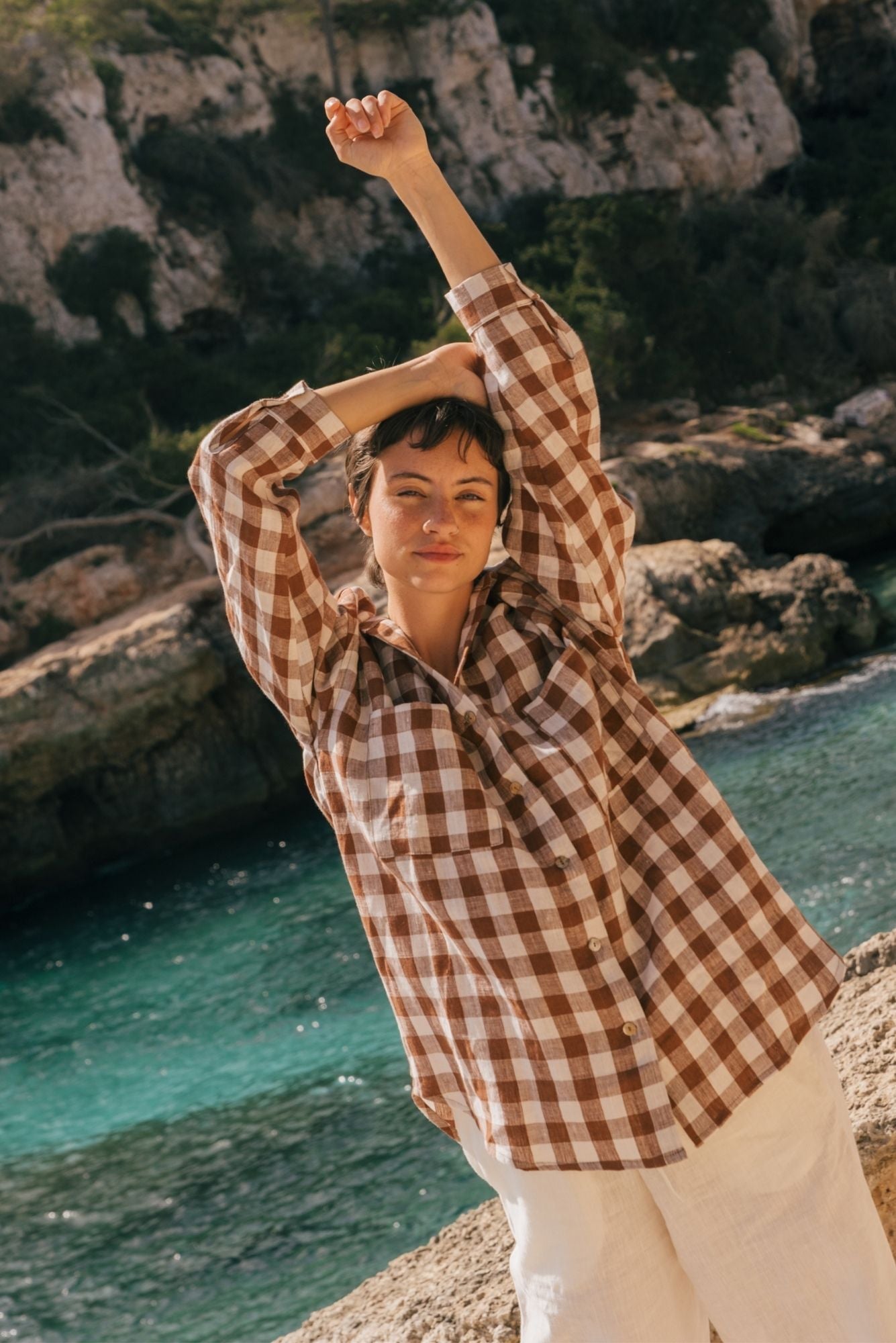 6 Best Ways to Style Linen Tops for Any Occasion