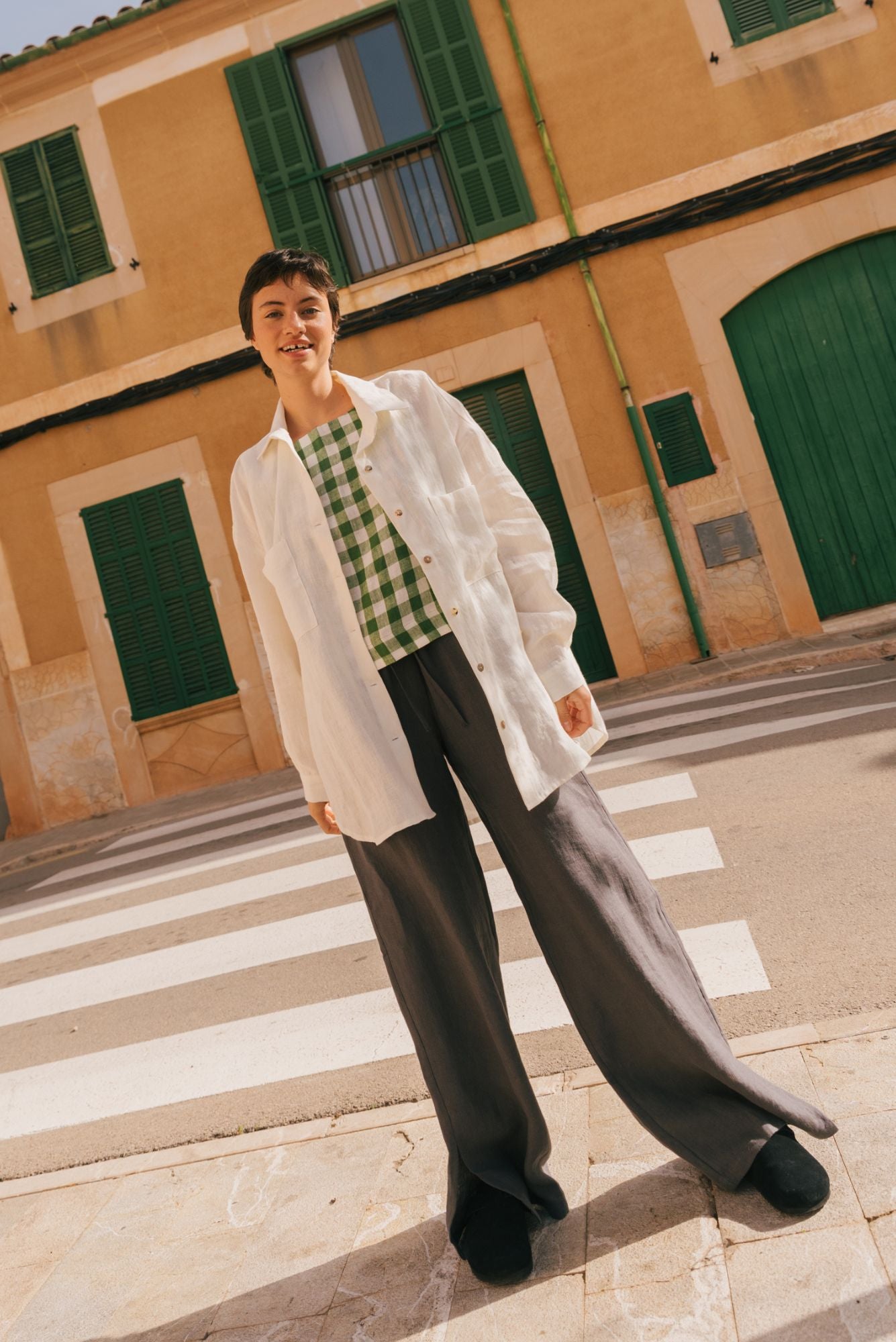 5 Expert Tips on How to Style Linen Pants for Every Occasion