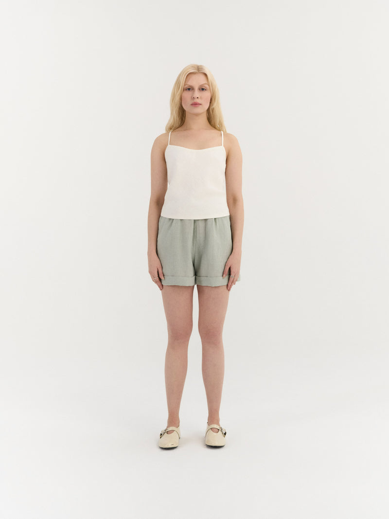 Mia Shorts in Saliegroen