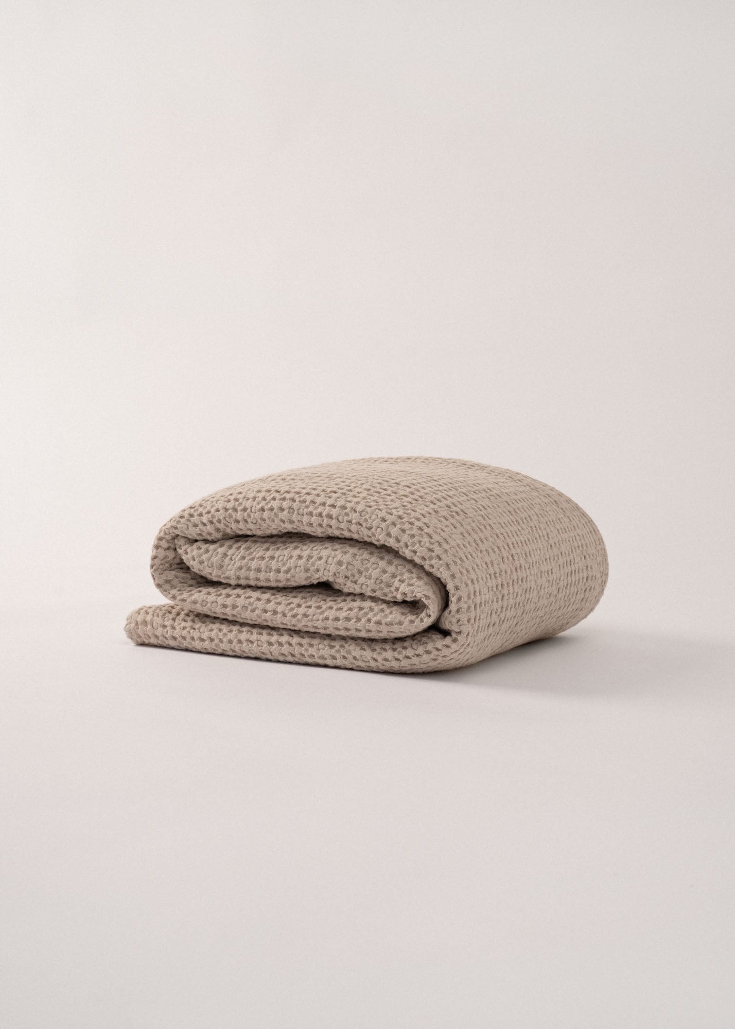 AmourLinen Linen waffle blanket 53x81"/135x205cm / Cream Linen waffle bed throw in Cream Cream linen bed throw | AmourLinen | Waffle blanket